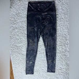 Women’s Large Black Animal Print Leggings NWT